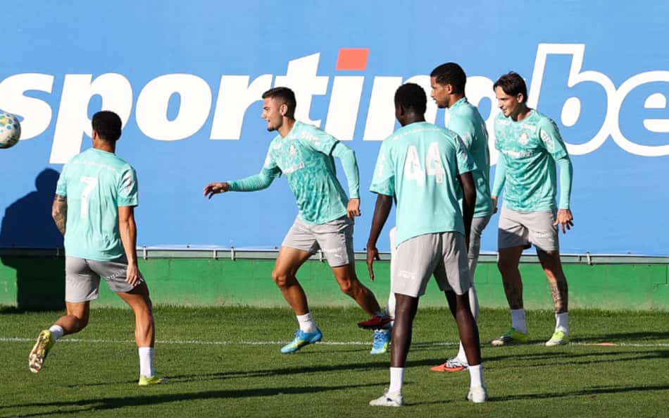 Palmeiras treina em dois períodos e confirma jogo-treino na intertemporada