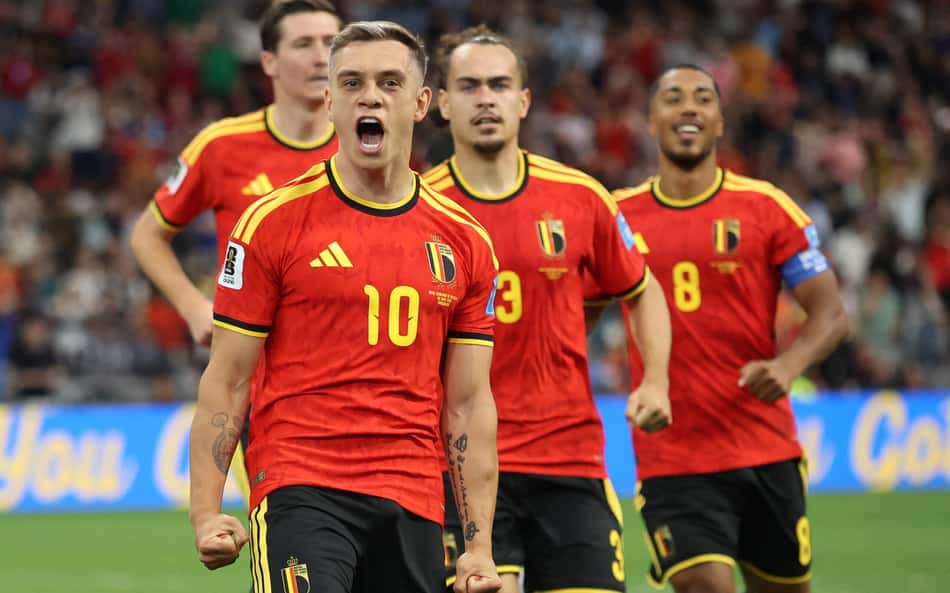 Trossard vibra com gol marcado pela Bélgica sobre a Nova Zelândia, na Copa do Mundo