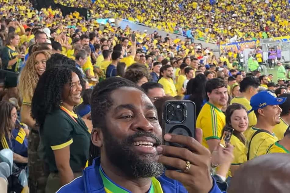 Gabi Martins encontrou Lázaro Ramos durante o amistoso entre Brasil e Panamá no Maracanã