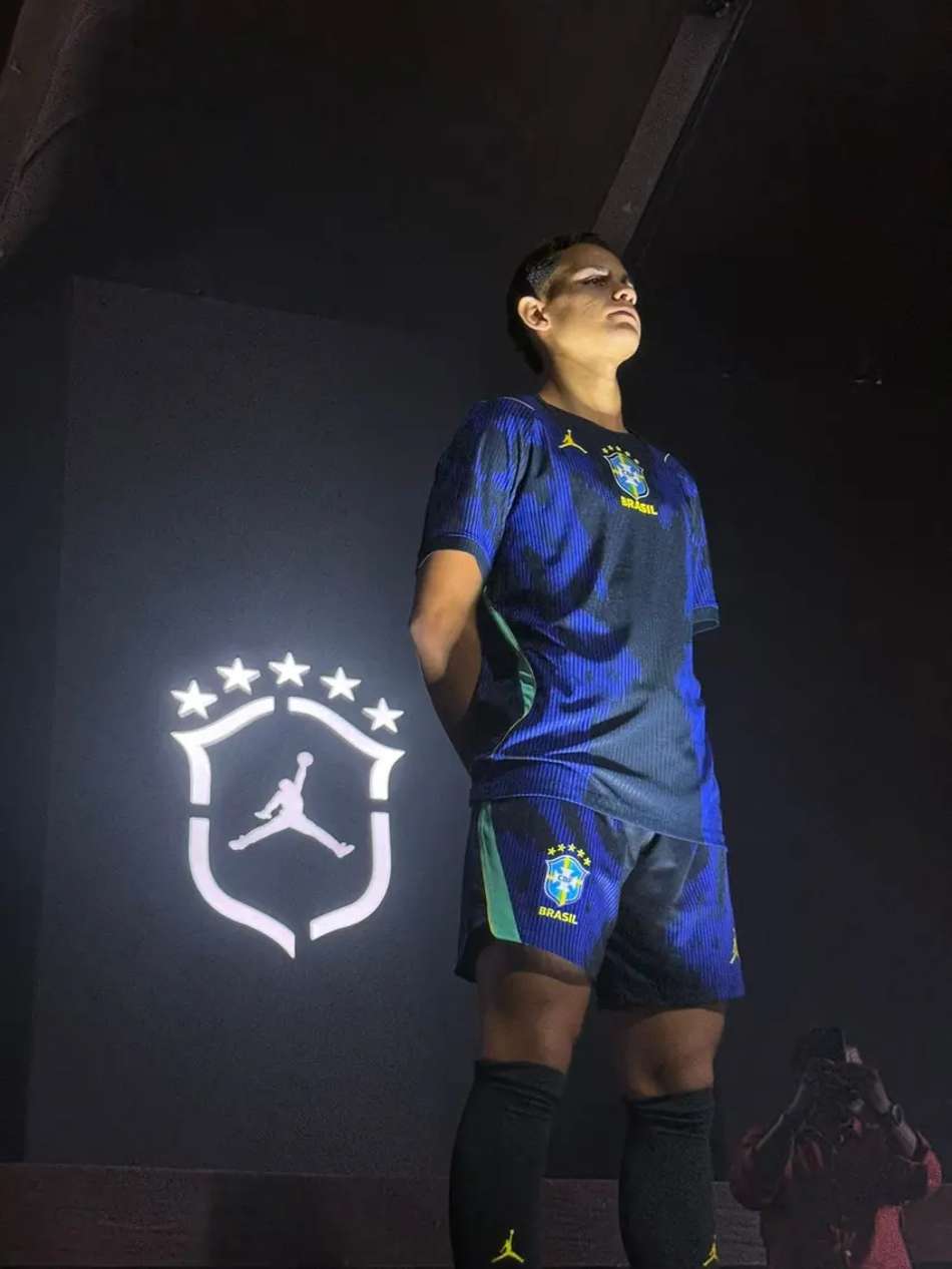 Uniforme 2 da Seleção Brasileira para a Copa do Mundo de 2026, predominantemente azul