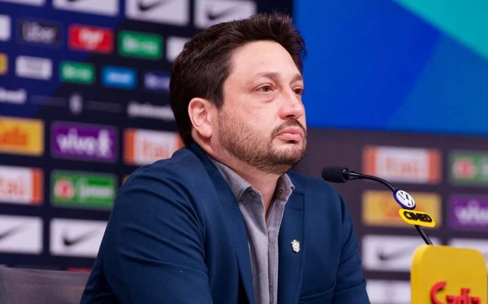 Arthur Elias detona arbitragem após derrota para os EUA: 'Nunca fui tão desrespeitado'
