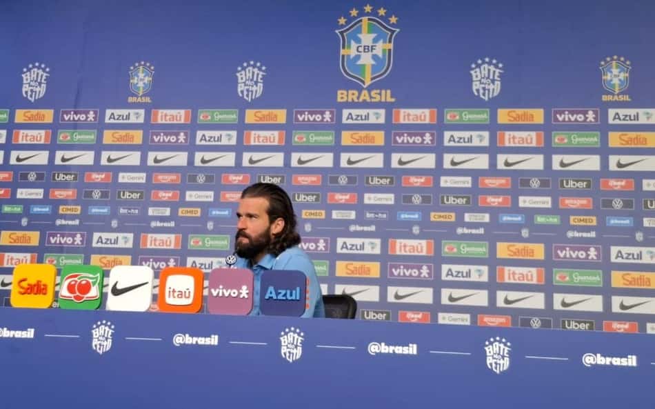 Alisson, goleiro da Seleção Brasileira (Foto: Marcio Dolzan/Lance!)
