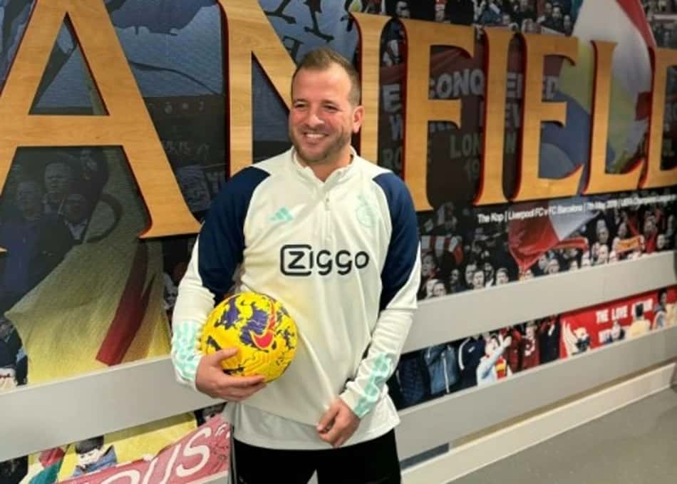 Van der Vaart pede desculpas por comentário ofensivo após jogo da Holanda na Copa do Mundo (Foto: Reprodução/Instagram)
