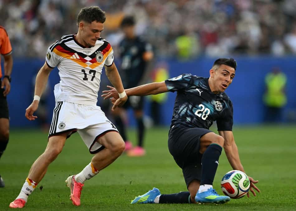 Wirtz tenta levar a Alemanha ao ataque, marcado por Braian Ojeda, na Copa do Mundo de 2026