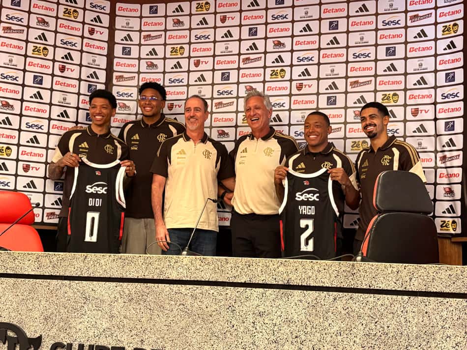 Didi Louzada, Ruan, Demétrius, Marcus Vinicius Freira, Yago dos Santos e Alexey em apresentação do Flamengo (Foto: Anna Ramos/Lance!)