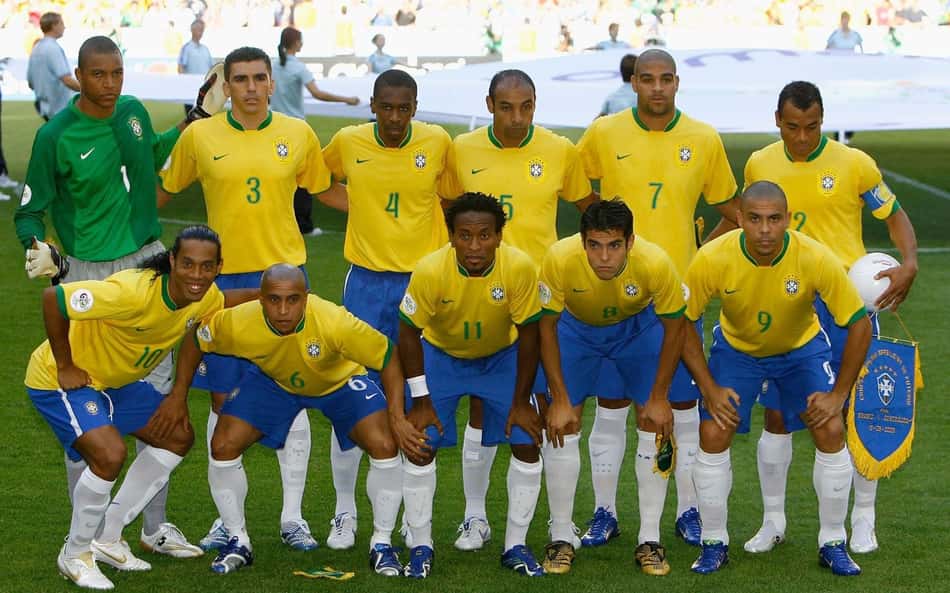 Jogadores do Brasil posam para fotógrafos na Copa do Mundo de 2006