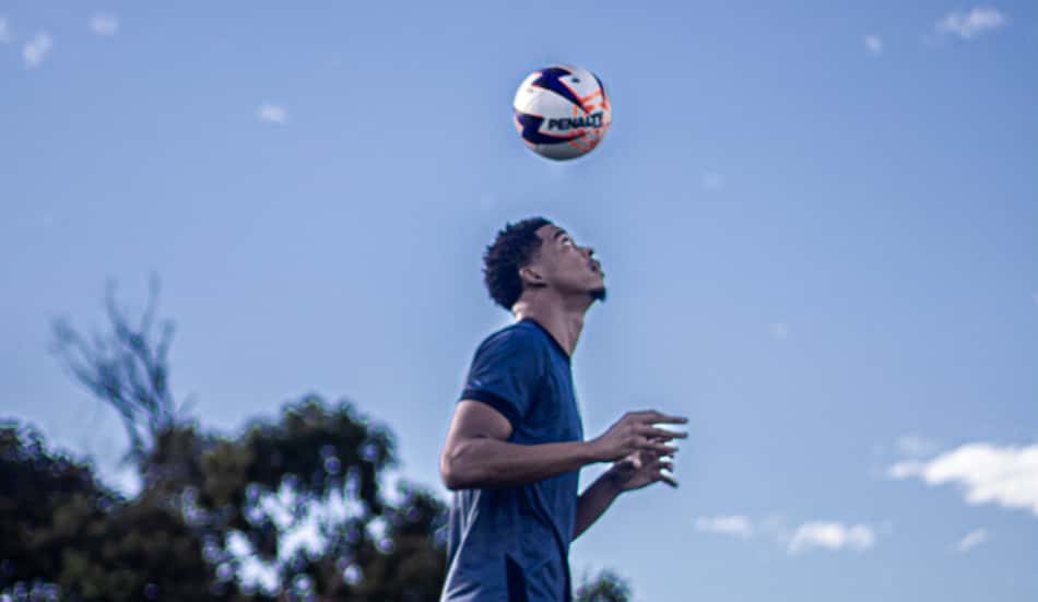 Carlinhos durante treino do Remo 