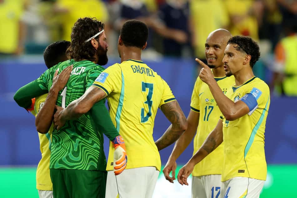 Gabriel Magalhães, Alisson, Marquinhos e Fabinho celebram vitória do Brasil