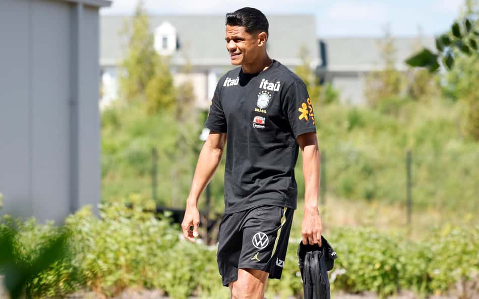 Douglas Santos durante treino da Seleção Brasileira nos Estadps Unidos
