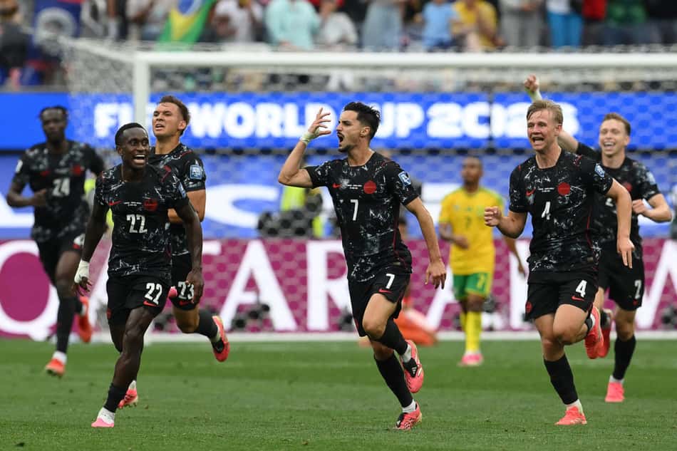 Eustáquio comemora gol do Canadá contra a África do Sul pela Copa do Mundo de 2026