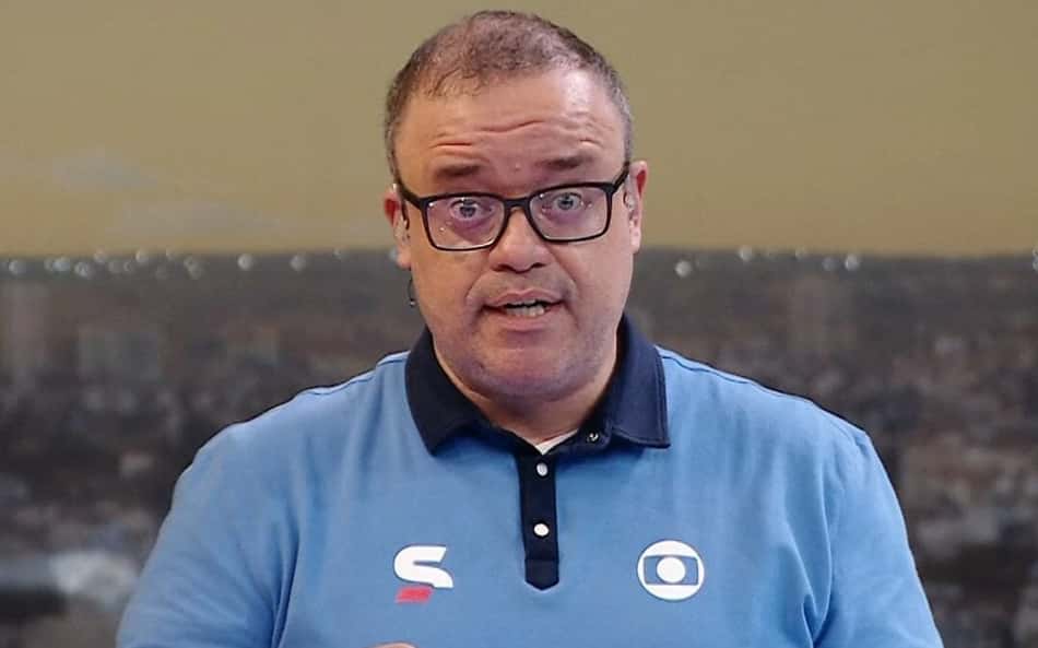 Narrador da Globo se irrita com jogador em Brasil x Haiti: 'Palhaçada'