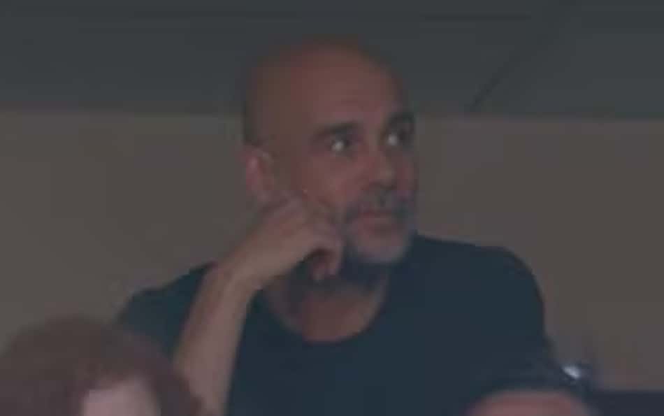 Guardiola acompanha Escócia x Marrocos — Foto: Reprodução / CazeTV