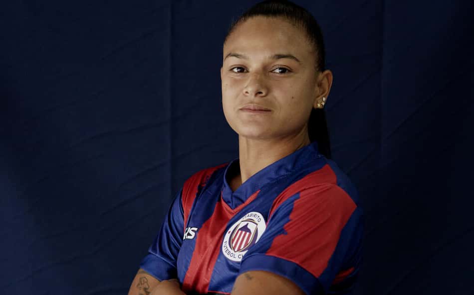 Com zagueira venezuelana, Itabirito lança campanha para ajudar famílias na Venezuela