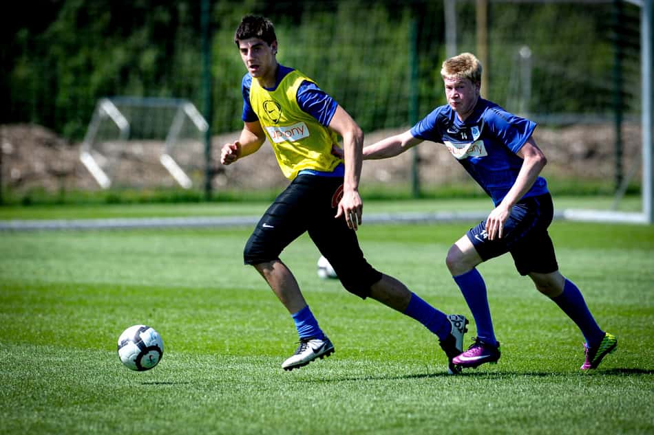 Thibaut Courtois e Kevn De Bruyne jogaram juntos nas categorias de base do Genk