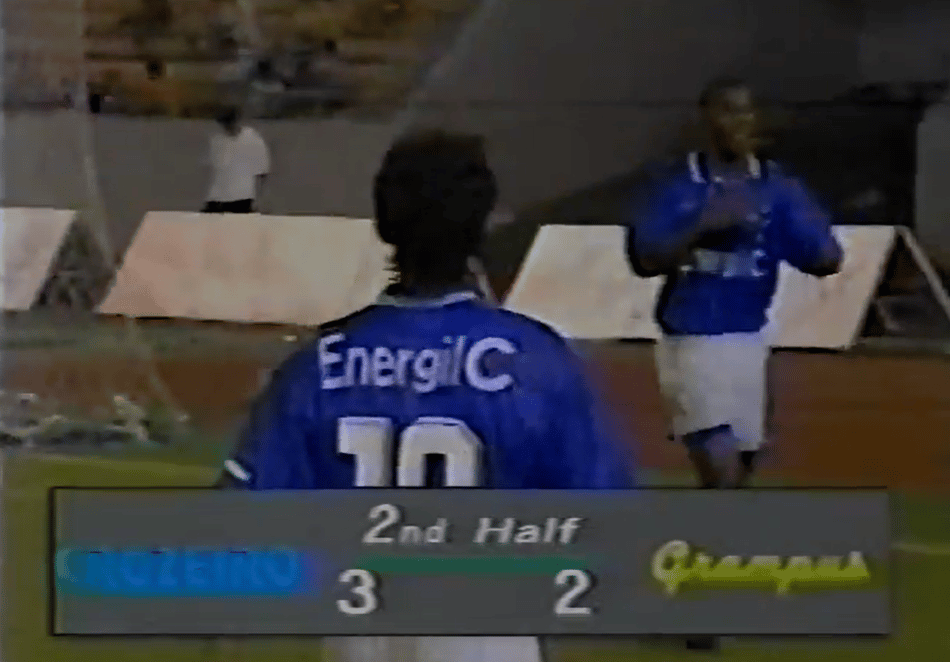 Cleison comemora gol do Cruzeiro contra o Nagoya Grampus, do Japão 
