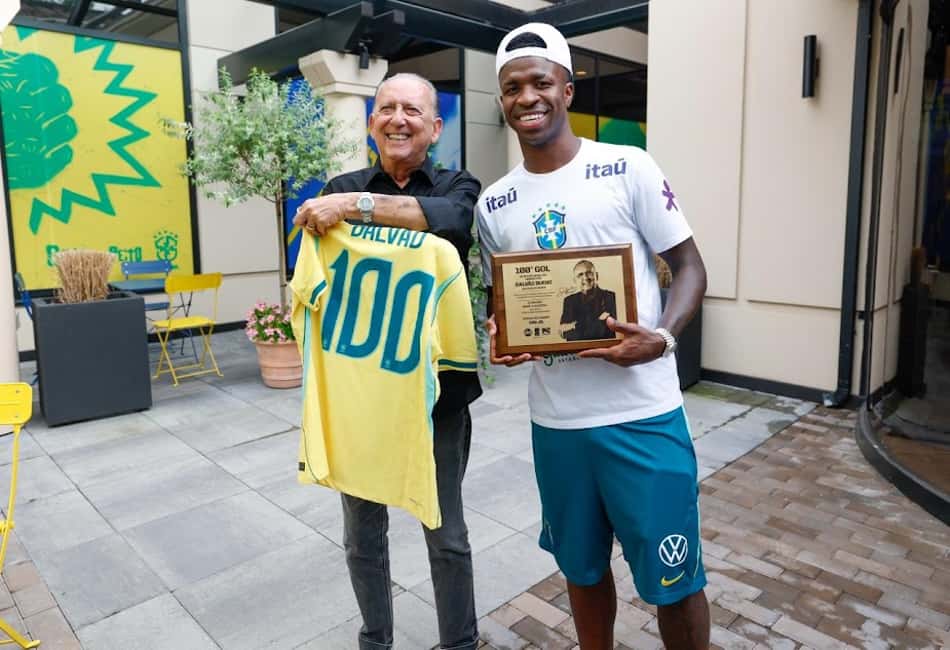Galvão Bueno pede por clássico sul-americano, Brasil e Argentina, nas semi-finais (Foto: Divulgação/SBT)
