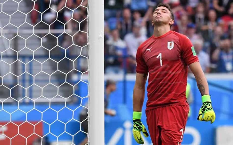 Muslera lamentando