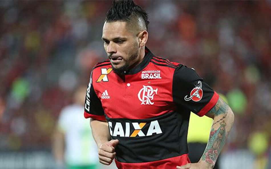 Ex-lateral Pará consegue vitória contra o Flamengo na Justiça
