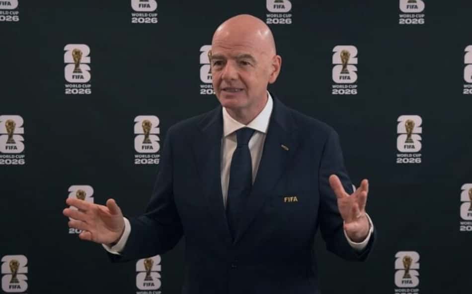 Presidente da Fifa defende pausas para hidratação na Copa do Mundo