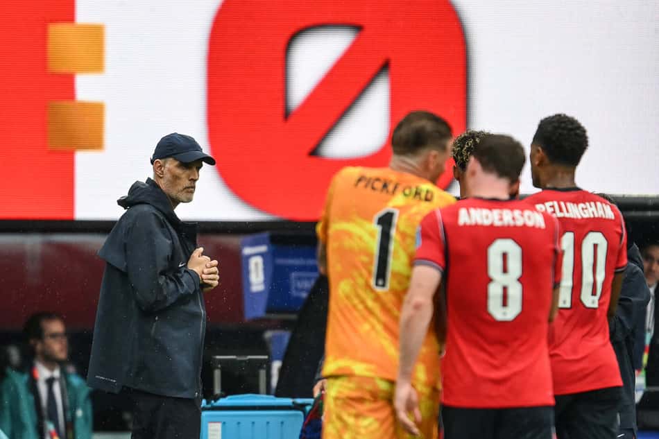 Thomas Tuchel com jogadores da Inglaterra no duelo contra o Panamá pela Copa do Mundo de 2026