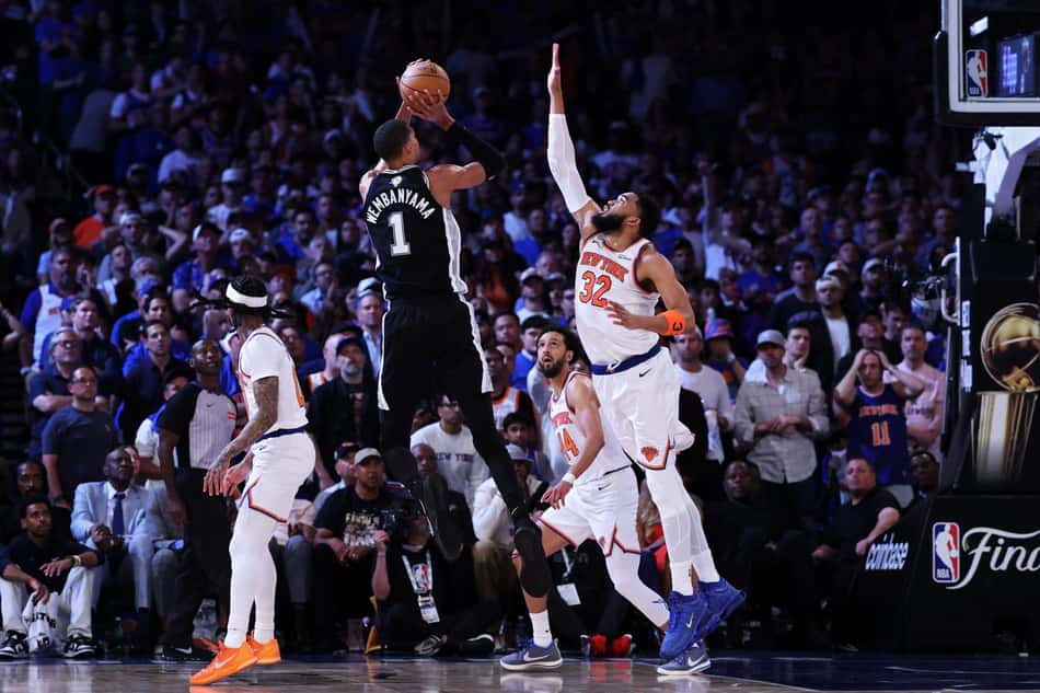 Victor Wembanyama durante o jogo 4 entre Knicks e Spurs nas finais da NBA