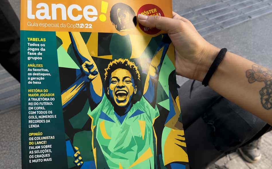 Lance! celebra sucesso nas ruas com 5 mil exemplares distribuídos do Manual do Torcedor