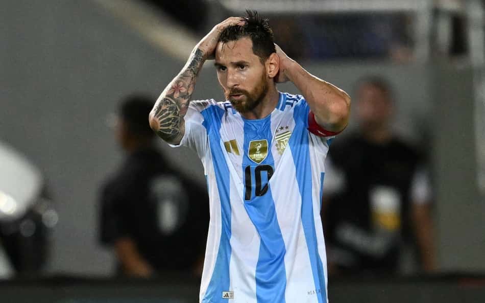 Lionel Messi, em ação na partida Venezuela x Argentina, pelas Eliminatórias da Copa do Mundo 2026 (Foto: JUAN BARRETO / AFP)