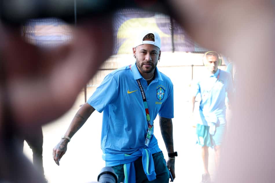 Neymar fica à disposição da Seleção Brasileira para o confronto com a Escócia