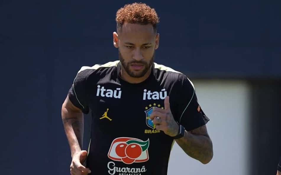 Neymar trabalhou em campo no treino fechado desta terça-feira (Foto: Reprodução/CBF)