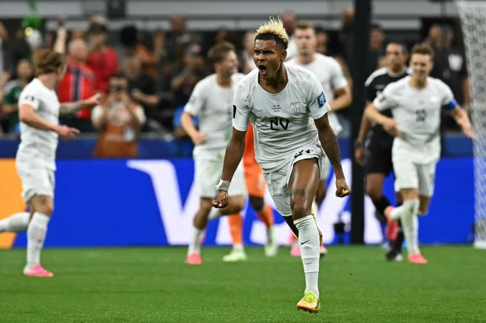 Antonio Nusa comemora gol marcado pela Noruega na partida contra a Costa do Marfim