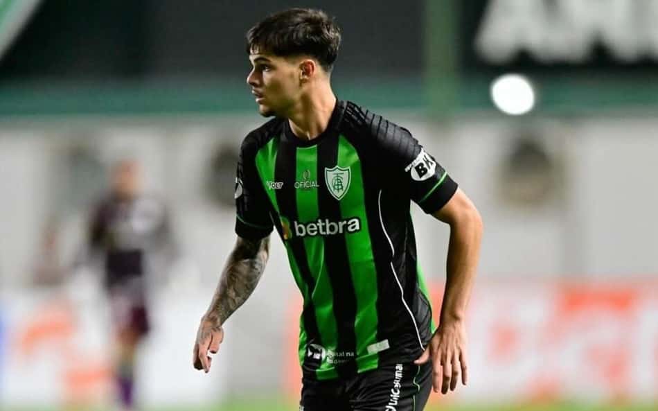 Paulinho é o primeiro reforço do Vasco para janela do meio do ano (Foto: Reprodução)