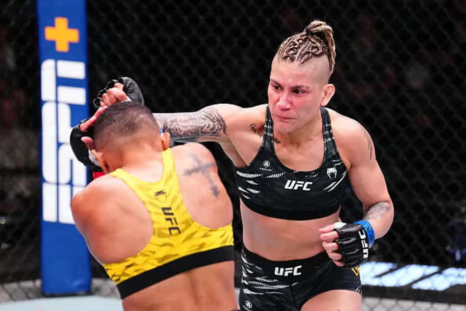Priscila Cachoeira venceu Josiane Nunes no UFC Vegas 104 (Foto: Chris Unger/Zuffa LLC/UFC)