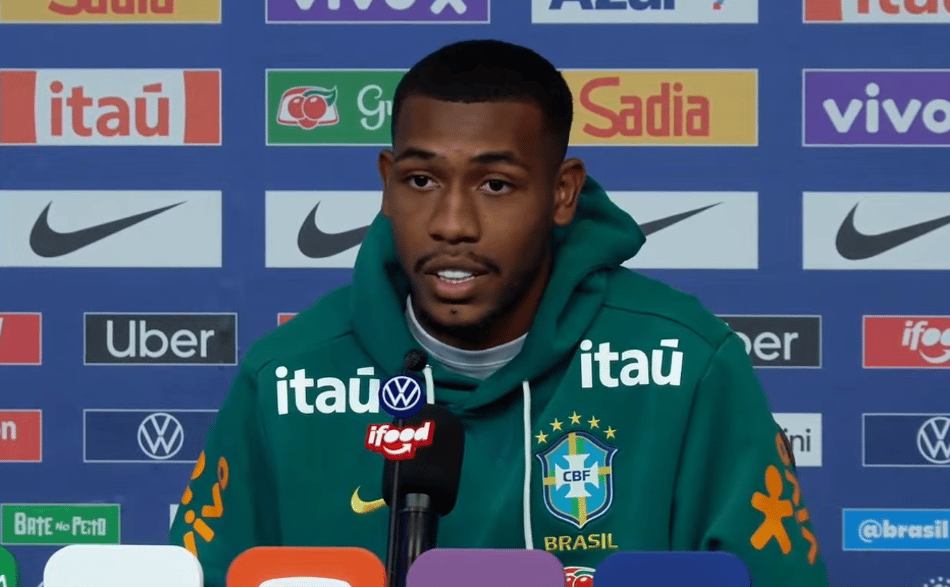 Rayan em coletiva da seleção brasileira