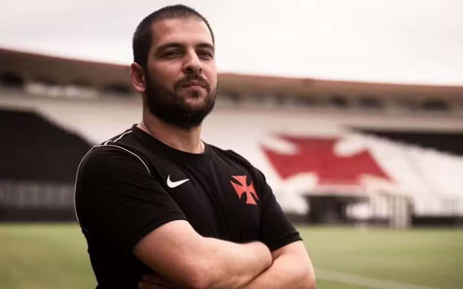 'O lugar do Vasco é na Série A1', diz técnico Rubens Franco