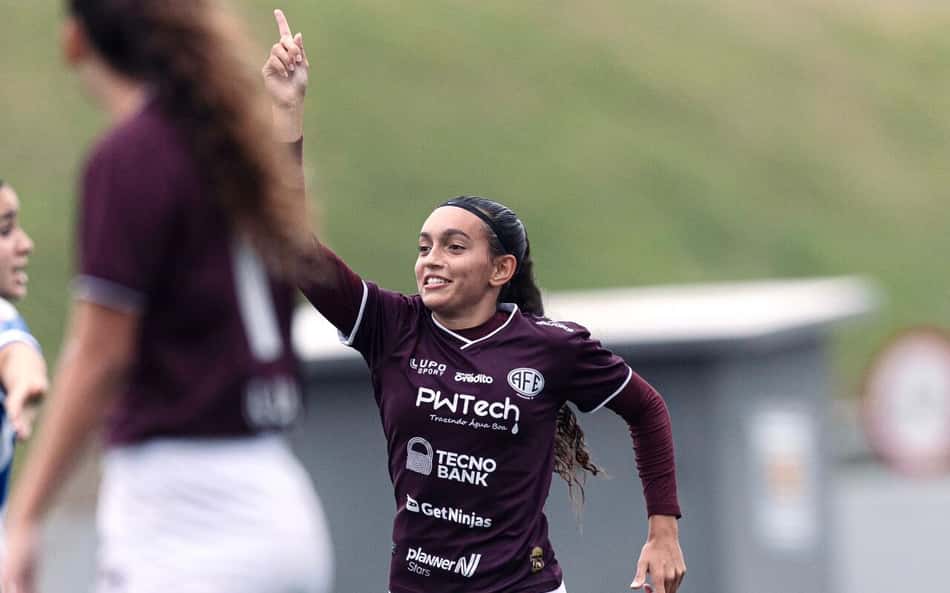 Sofia vive fase artilheira e lidera campanha da Ferroviária no Brasileirão Feminino Sub-17