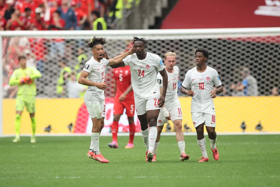 Promise Davis comemora gol marcado pelo Canadá
