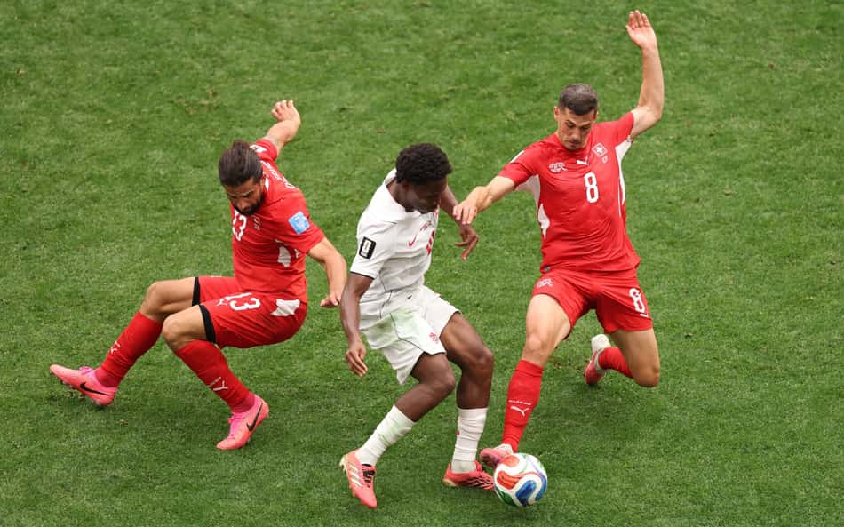Mesmo com derrota, Canadá garante classificação inédita na Copa do Mundo