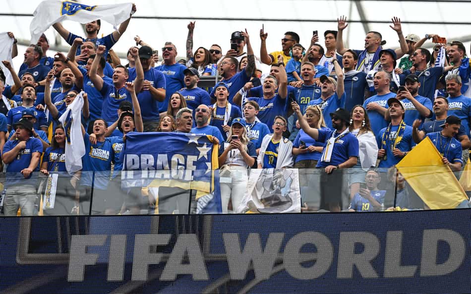 Histórico! Bósnia carimba vaga inédita no mata-mata da Copa do Mundo