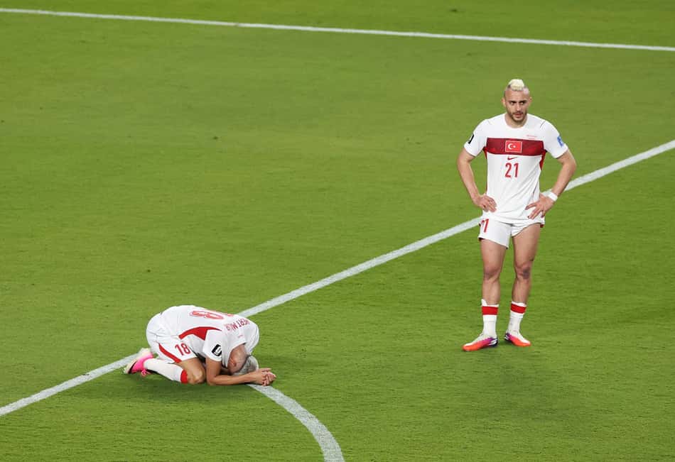 Após derrota para o Paraguai, a Turquia foi eliminada da Copa do Mundo (Foto: Stu Forster/Getty Images/AFP)