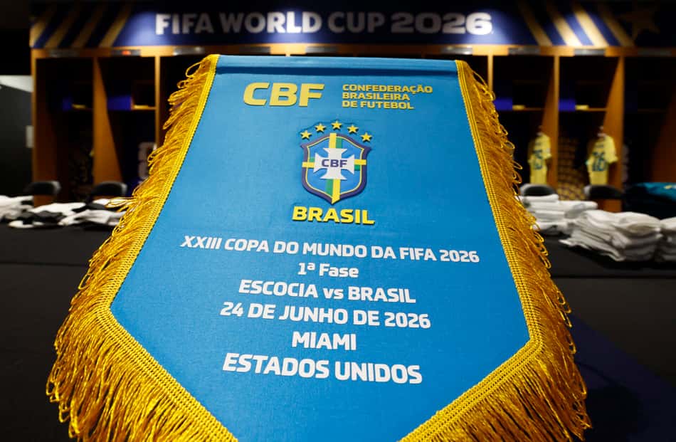 Flâmula de Brasil x Escócia no vestiário da Seleção Brasileira