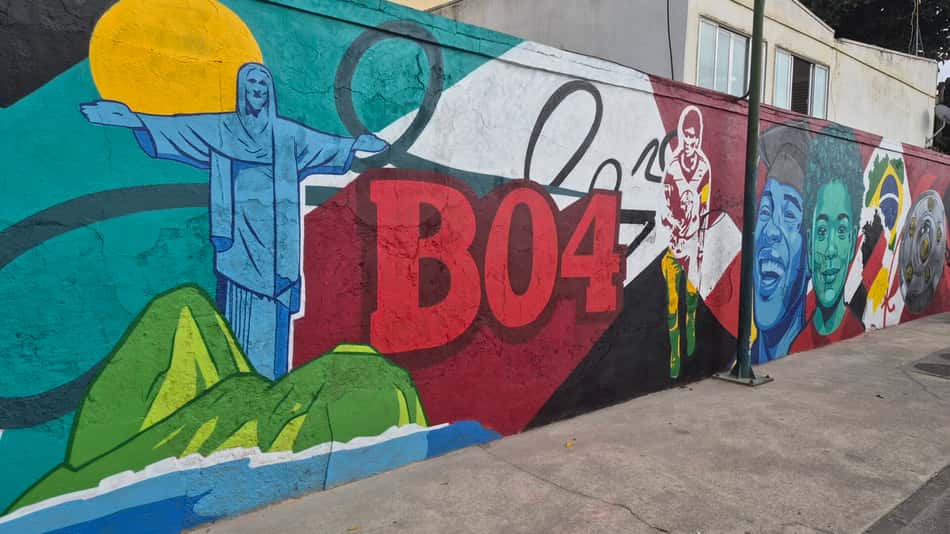 Arte do Bayer Leverkusen no Parque de Madureira