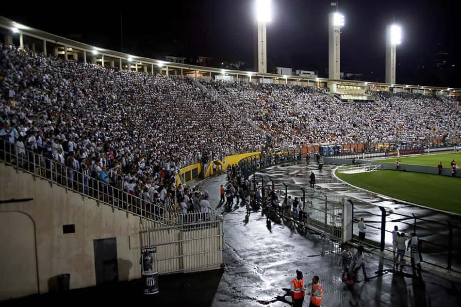 Torcida do Santos no Pacaembu. (Foto: Pedro Ernesto Guerra Azevedo/Santos FC)