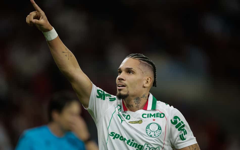 Paulinho explica processo de recuperação após refratura e promete mais minutagem no Palmeiras