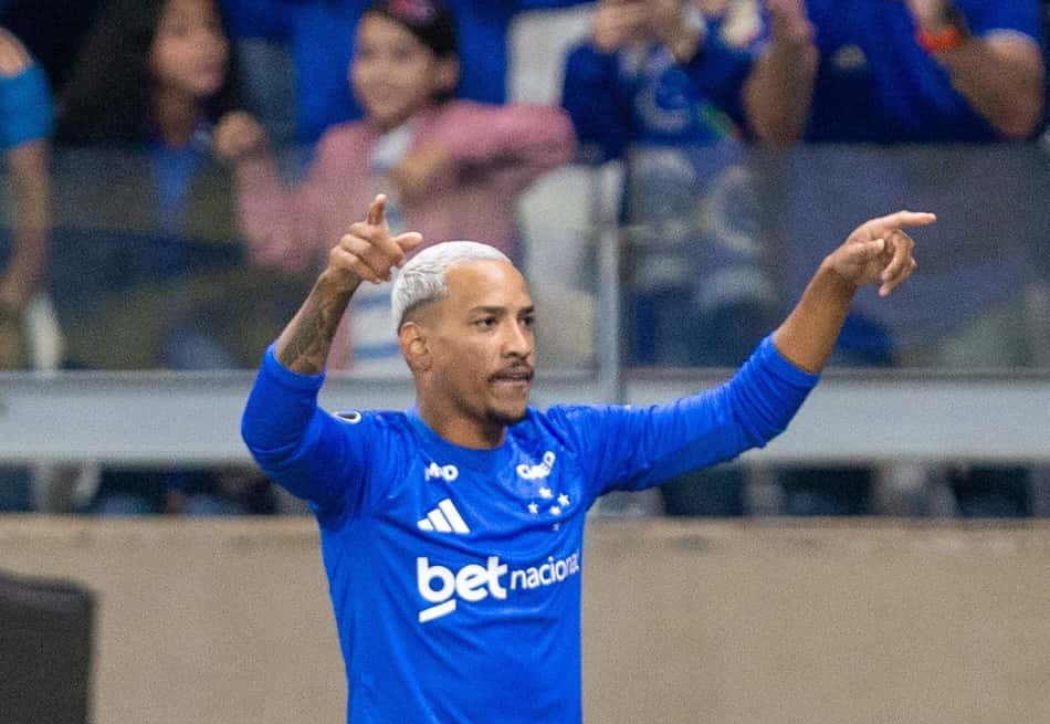 Matheus Pereira foi o destaque da classificação do Cruzeiro na Libertadores (Foto: Fernando Moreno/AGIF/Folhapress)