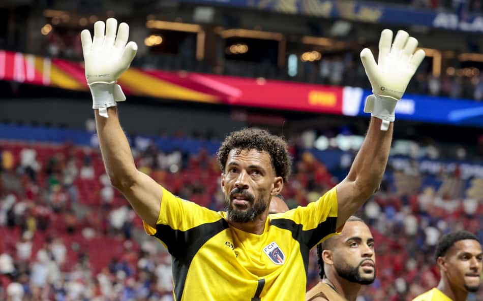 Vozinha entra para grupo seleto de goleiros na Copa do Mundo