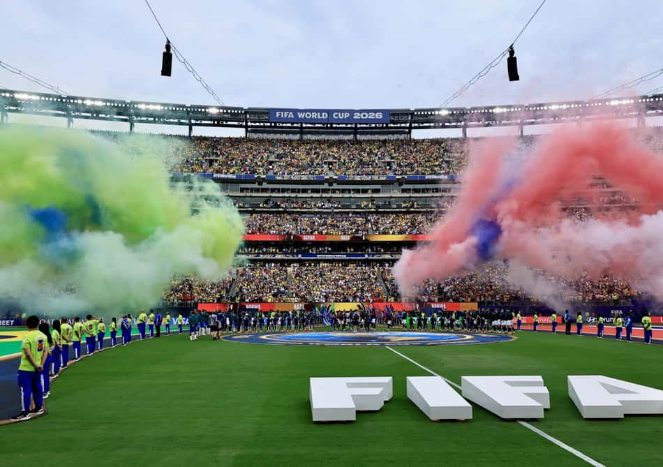 Cerimônia de abertura de partida válida pela Copa do Mundo.