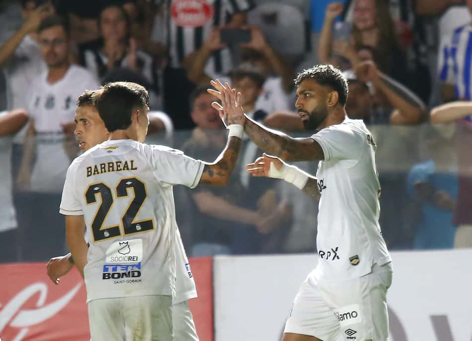 Gabigol comemora gol na Vila Belmiro. (Foto: Agif/Folhapress)