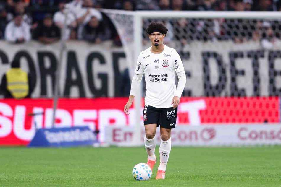 Andre Ramalho, durante partida contra o Athletico-PR pelo Brasileirao 2026.