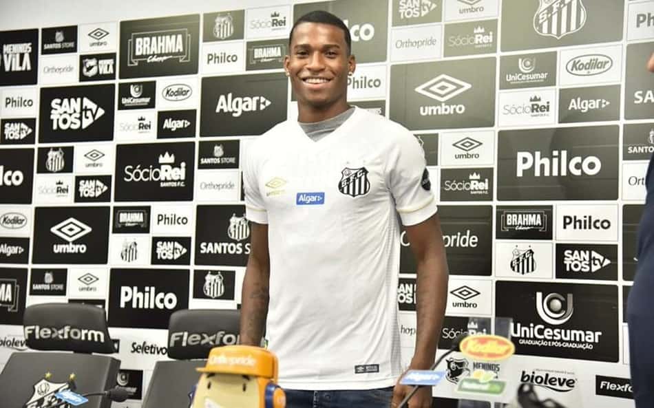 Santos sofre transfer ban da Fifa por dívida com Monaco de R$ 12 milhões