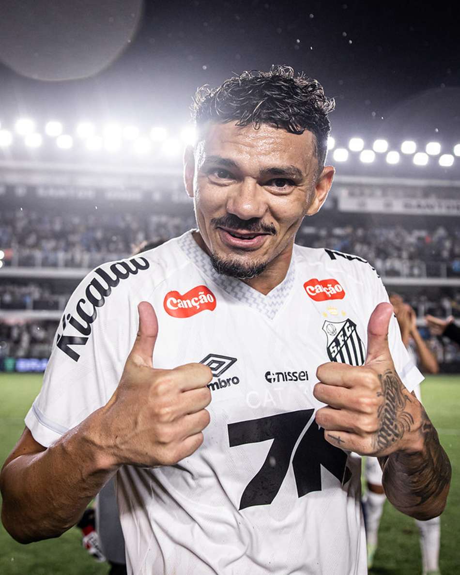 Tiquinho acumula passagens pelo Santos, Botafogo, Mirassol , além de Porto (POR) e Olympiacos (GRE). (Foto: Raul Baretta/ Santos FC)